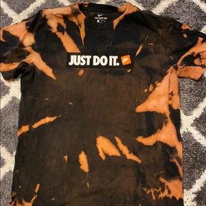 nike t-shirt